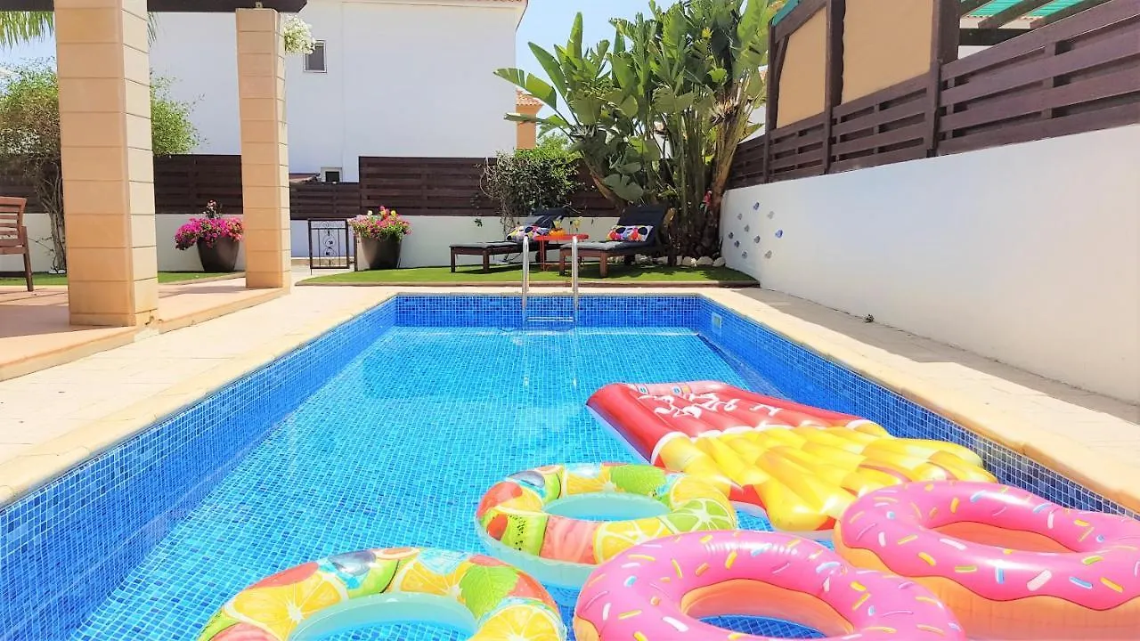 Palm Paradise Villa Ayia Napa Cipro